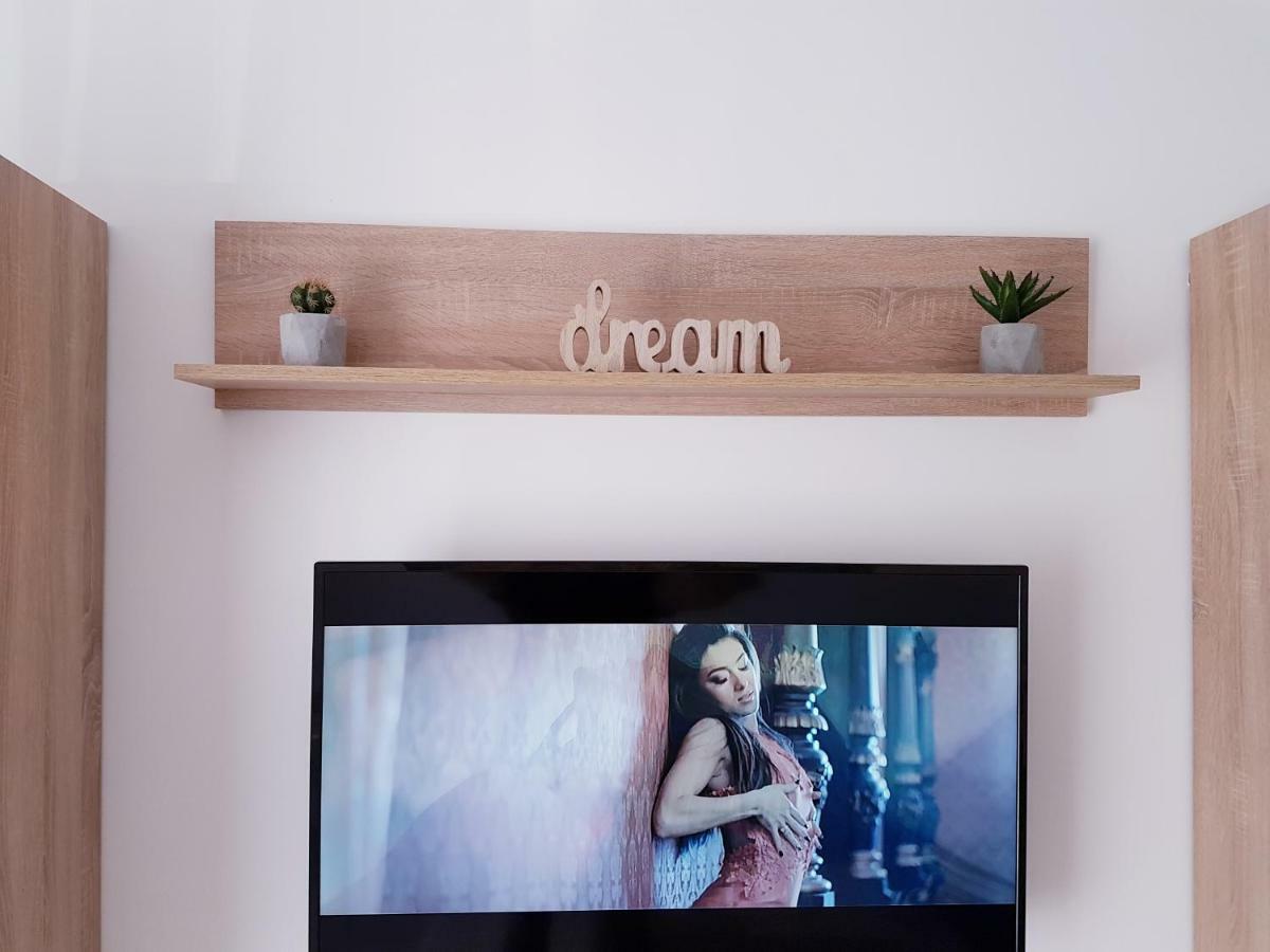 Dream Apartment Brasov - West Εξωτερικό φωτογραφία